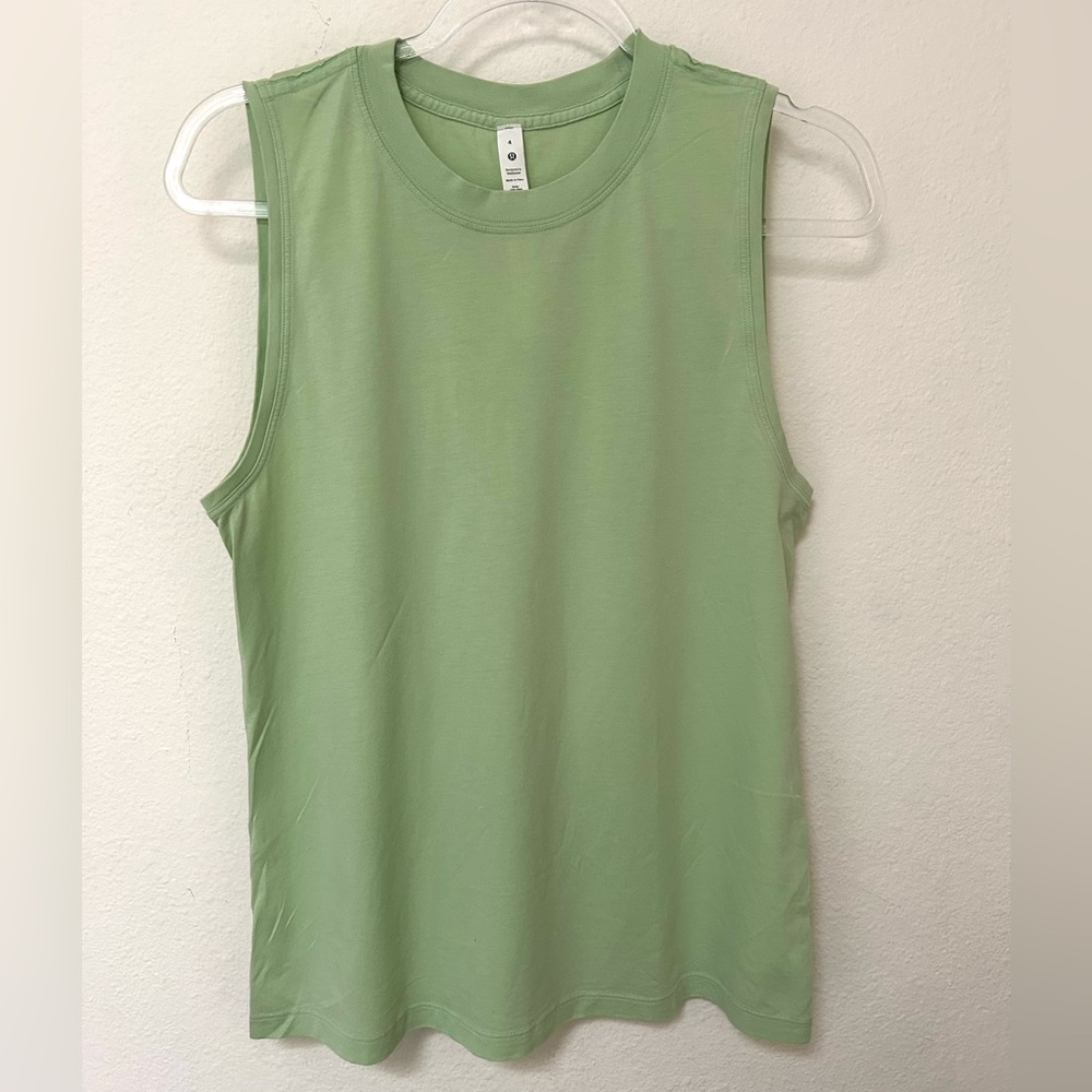 LULULEMON Longer muscle tank green 6
